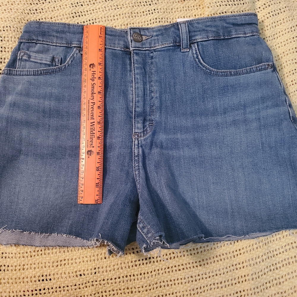 Lee women's brand new size 14 medium